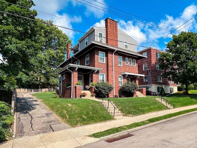 2517 Hackberry Street, Unit 3, Cincinnati, OH 45206 Photo 3