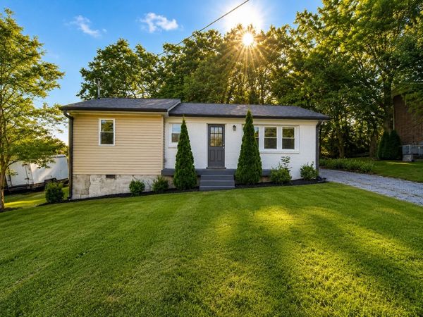 105 Williams St , Woodbury, TN 37190