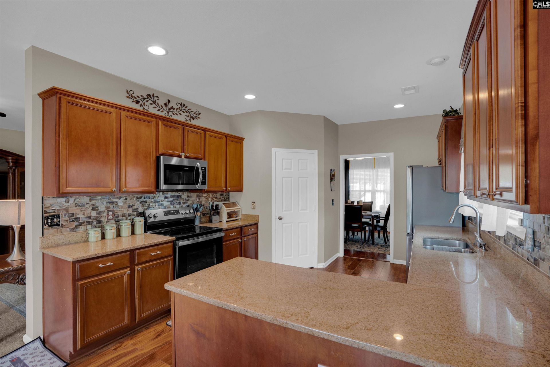 166 Castlefield Drive  Photo 15