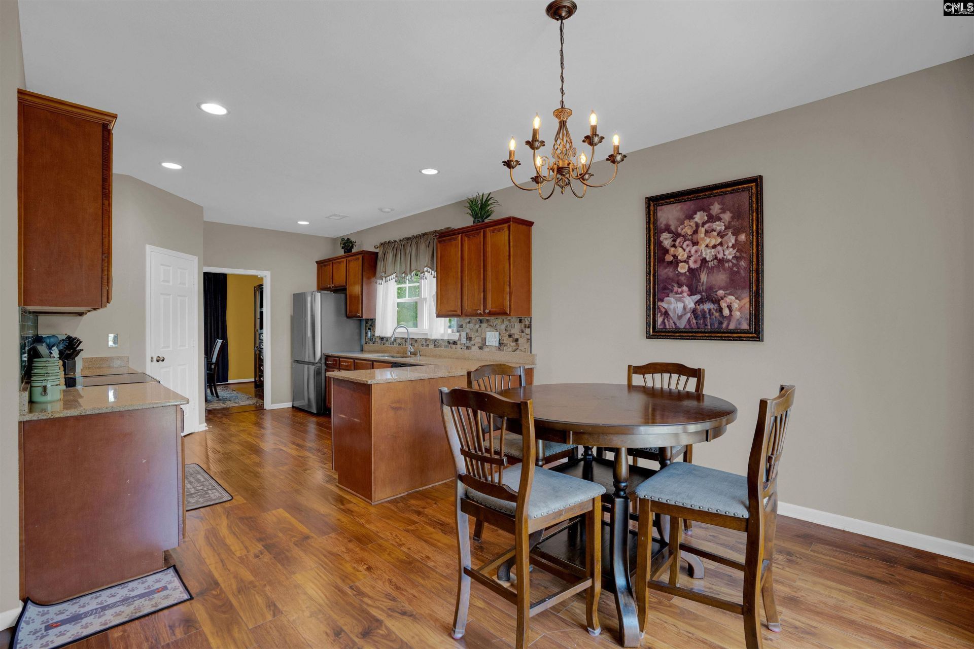 166 Castlefield Drive  Photo 17