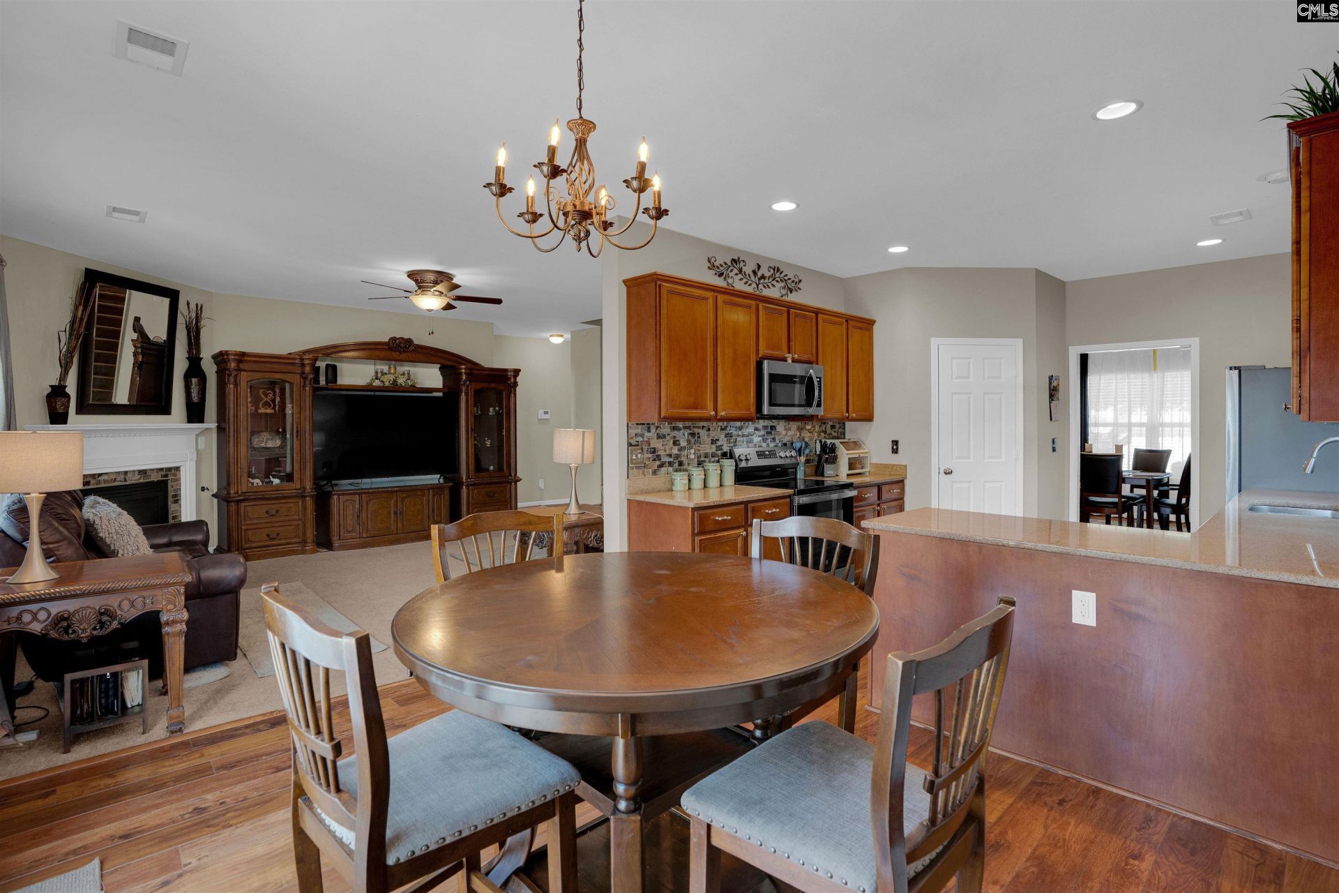 166 Castlefield Drive  Photo 18