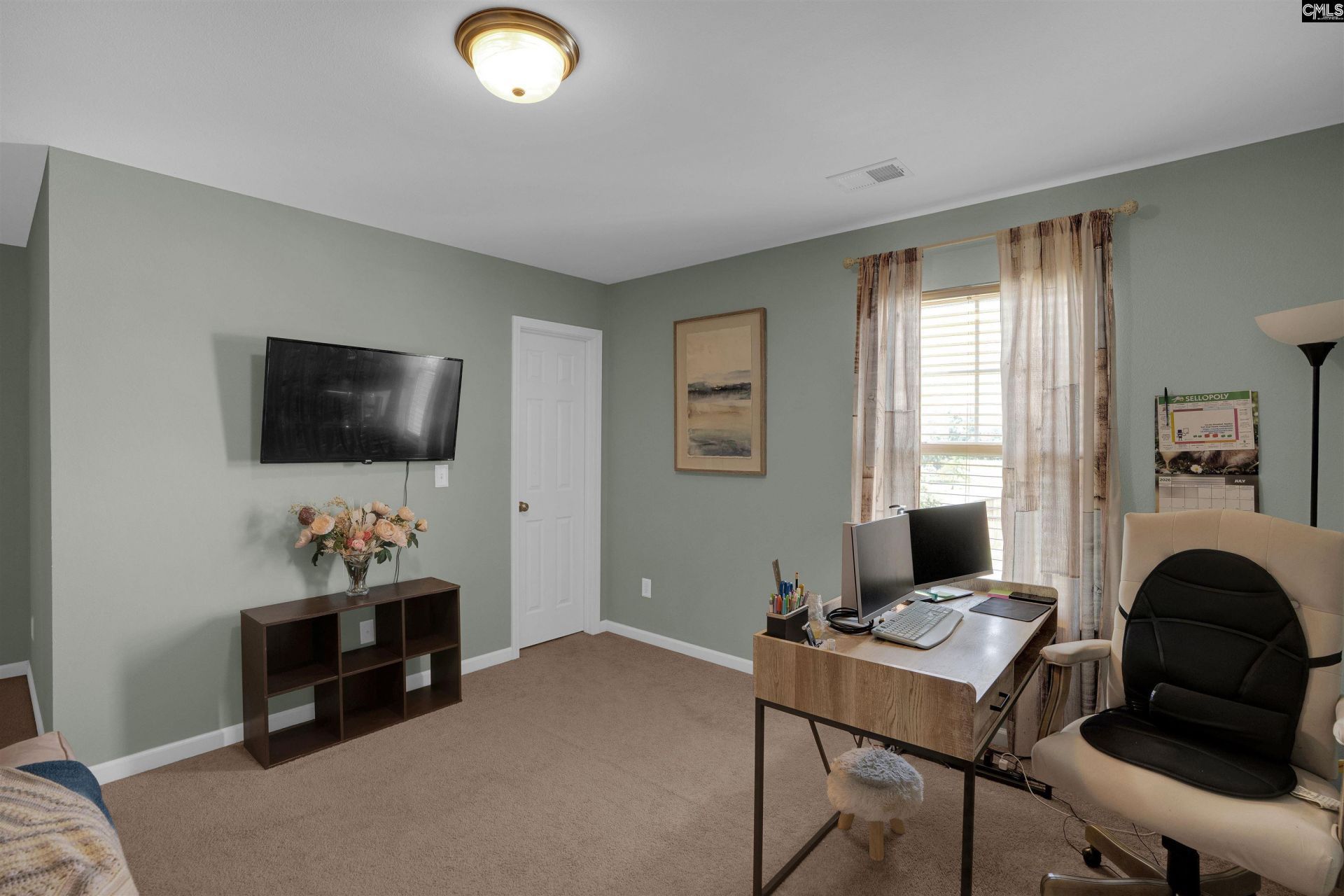 166 Castlefield Drive  Photo 32