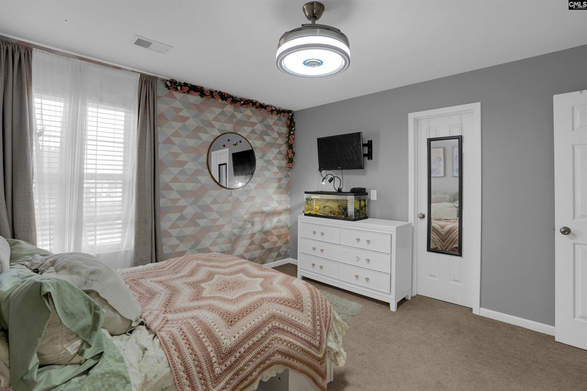 166 Castlefield Drive  Photo 35