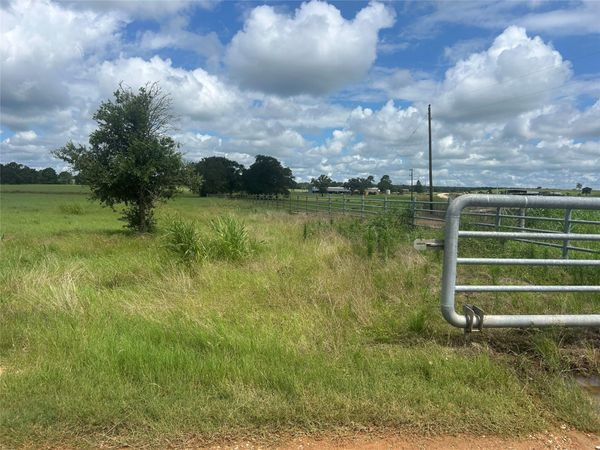000 Old Potato RD, Paige, TX 78659