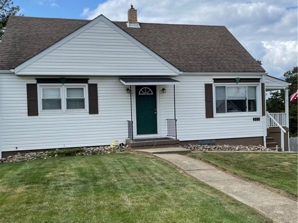 203 Leonard Avenue , Wintersville, OH 43953