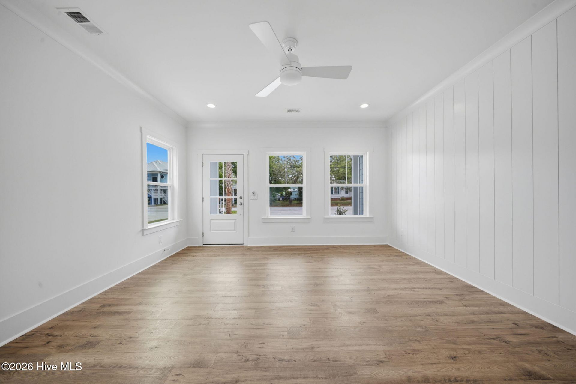 320 Goldsboro Avenue Photo 8