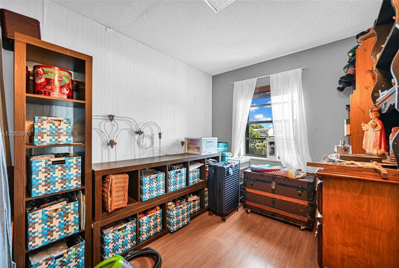 1335 W 68th St, Unit 204, Hialeah, FL 33014 Photo