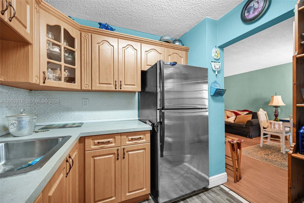 1335 W 68th St, Unit 204, Hialeah, FL 33014 Photo