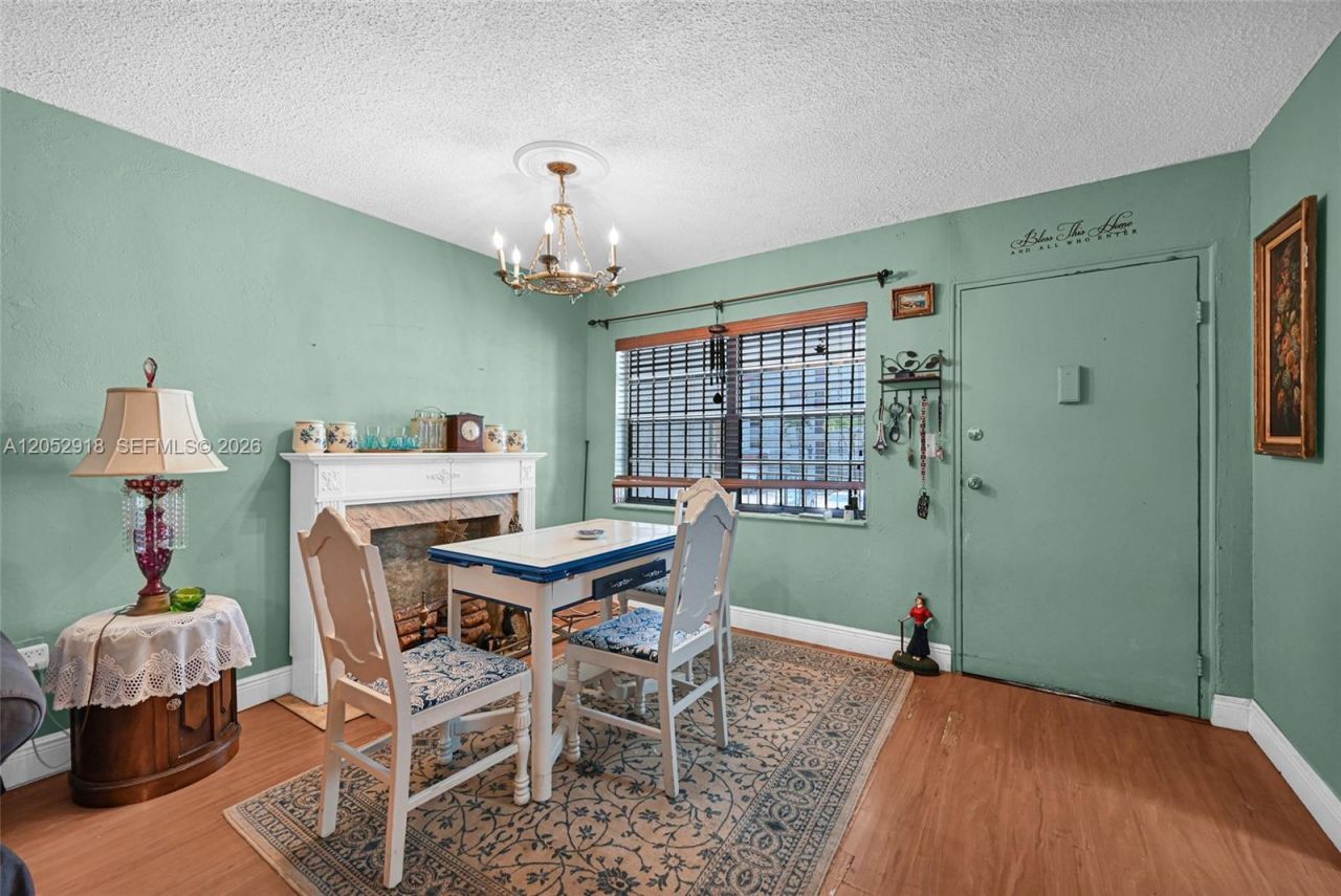 1335 W 68th St, Unit 204, Hialeah, FL 33014 Photo