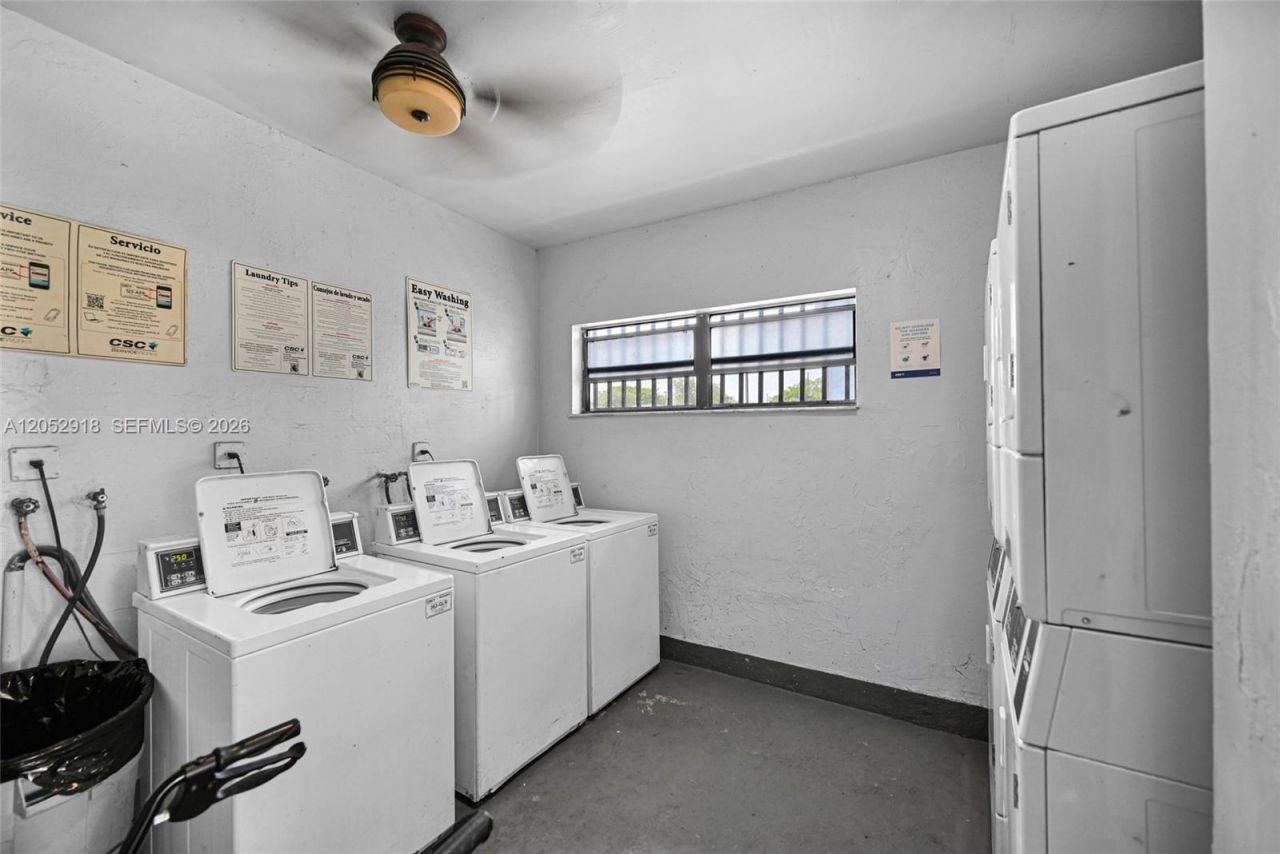 1335 W 68th St, Unit 204, Hialeah, FL 33014 Photo