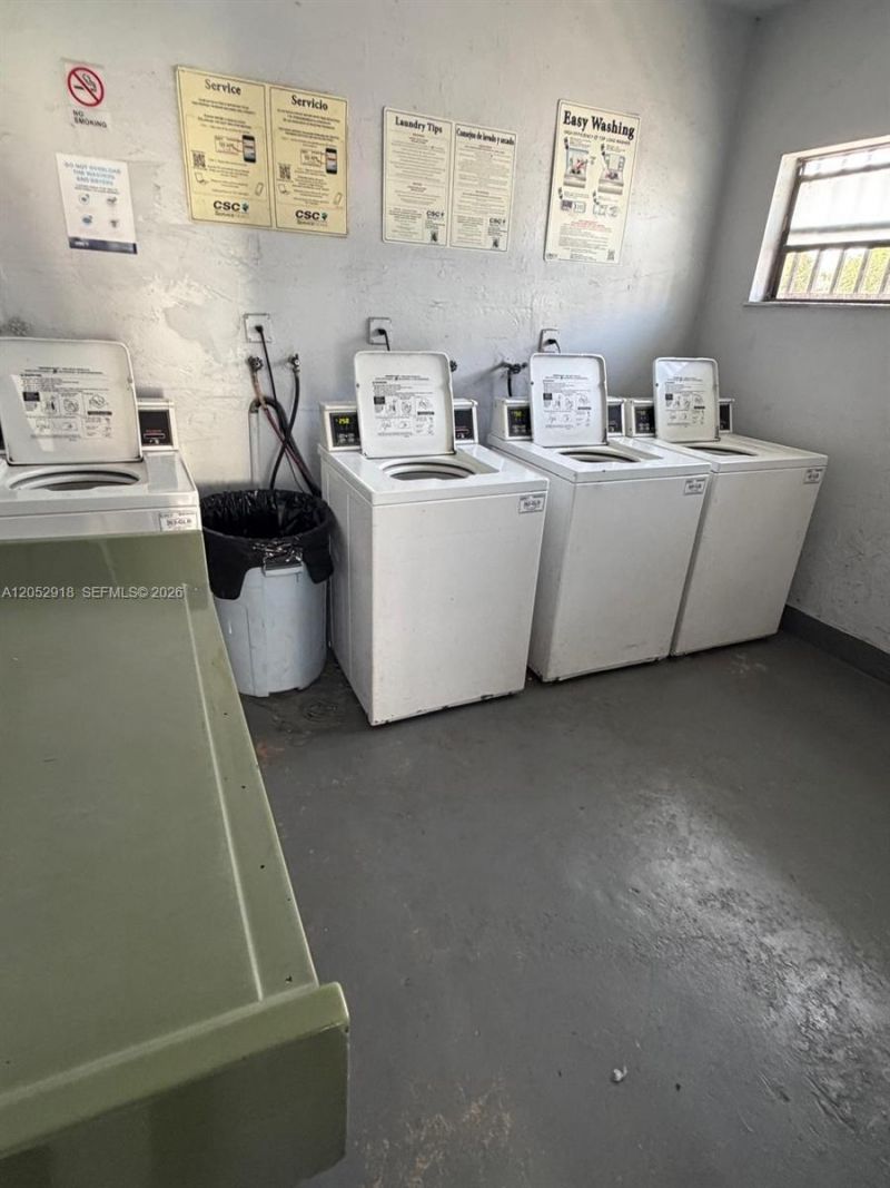 1335 W 68th St, Unit 204, Hialeah, FL 33014 Photo