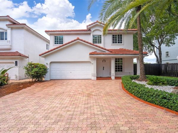10867 NW 59th St , Doral, FL 33178