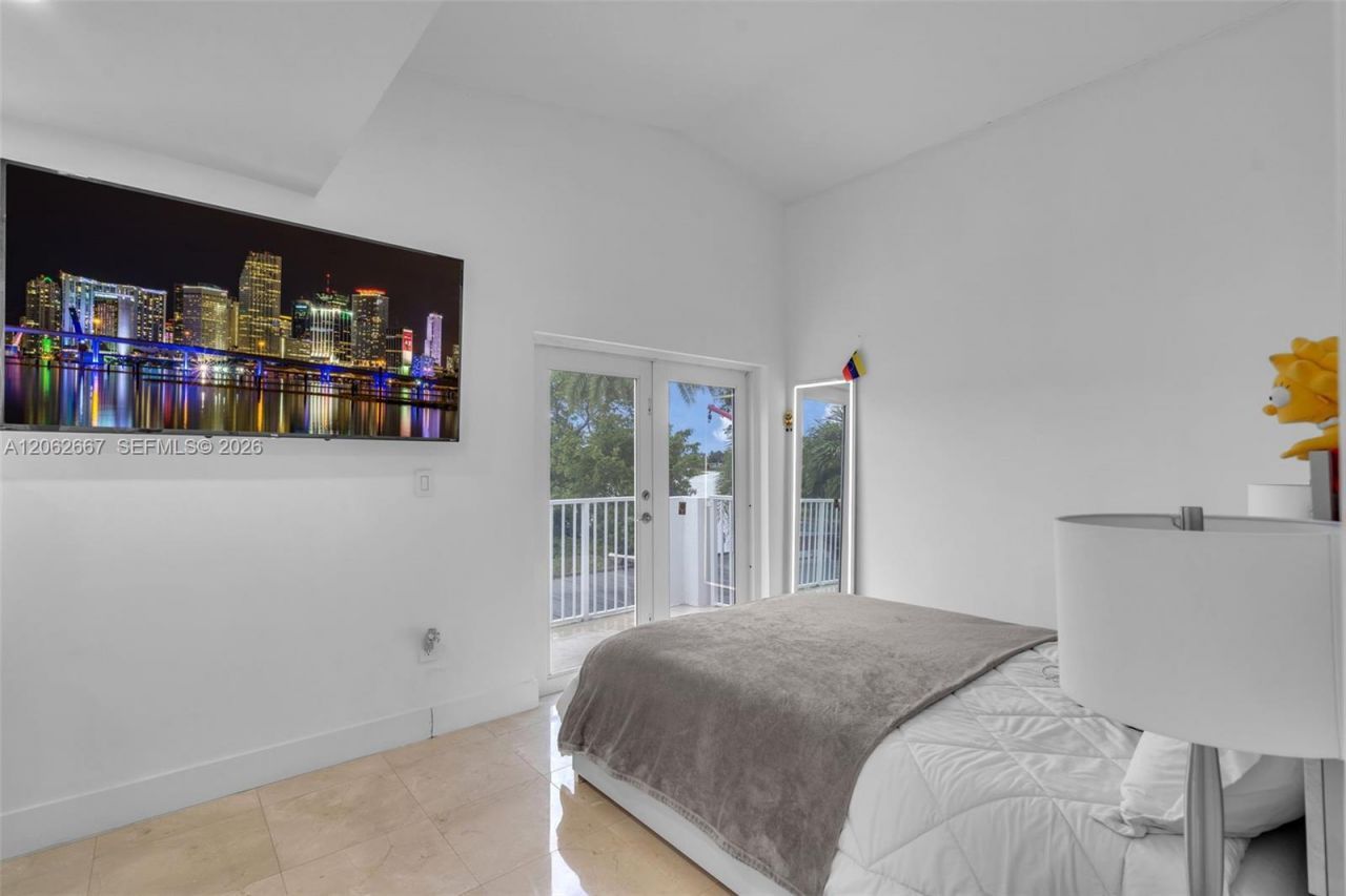10867 NW 59th St, Doral, FL 33178 Photo