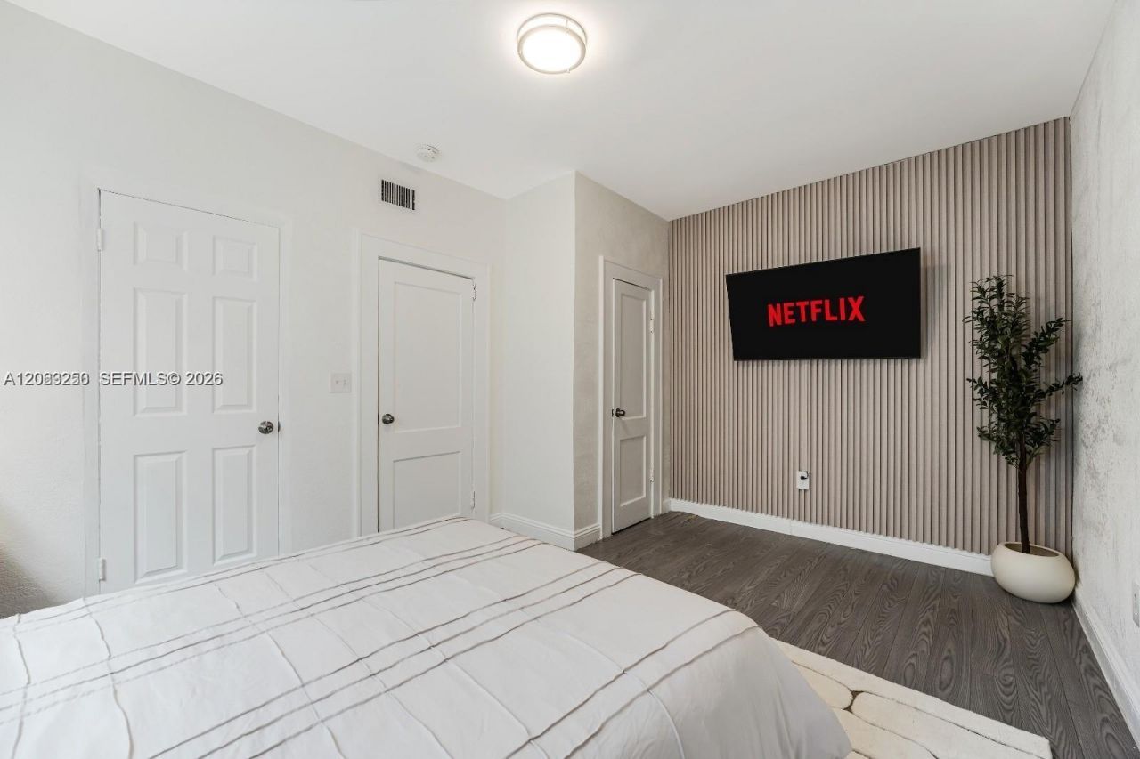 301 SW 10th Ave , Unit 2, Miami, FL 33130 Photo