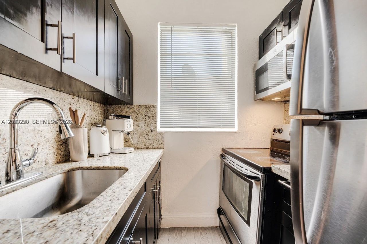 301 SW 10th Ave , Unit 2, Miami, FL 33130 Photo