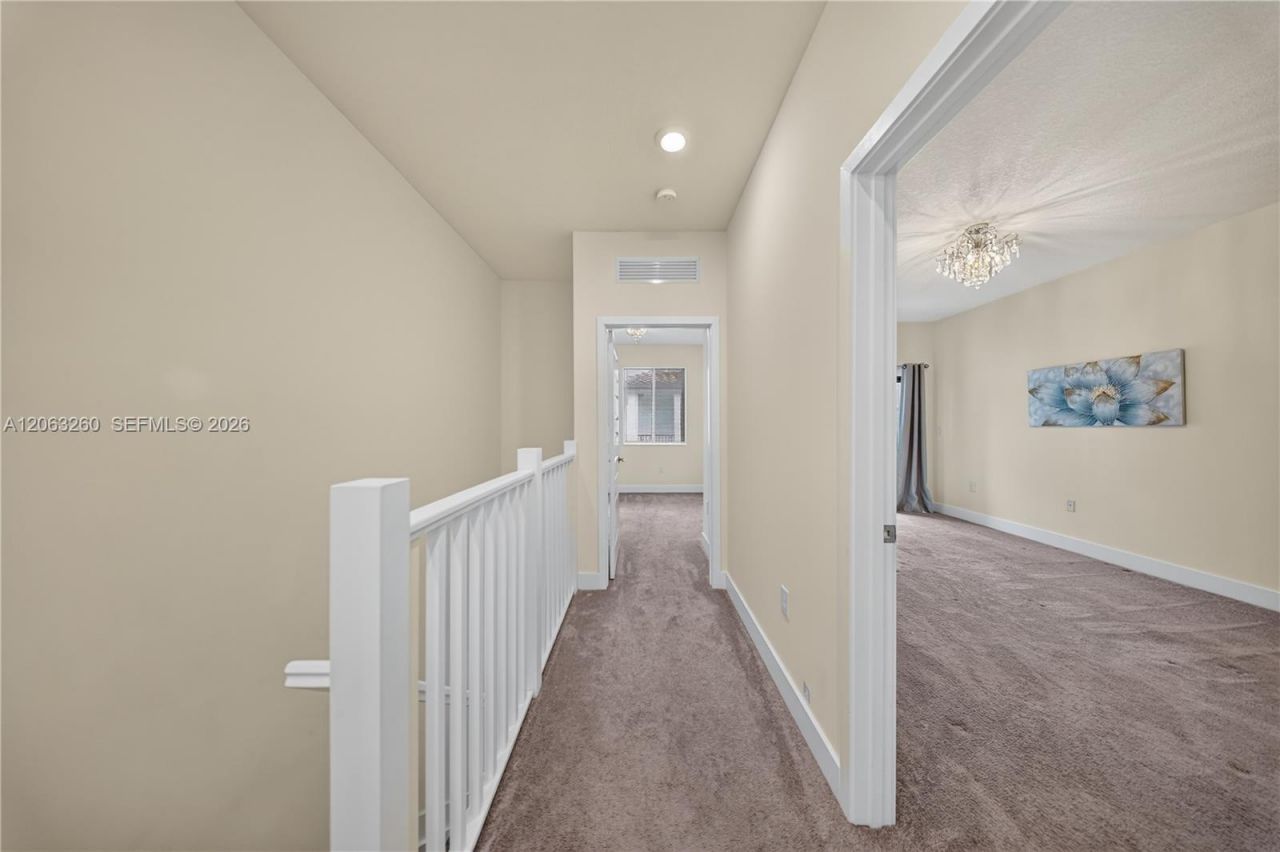 4745 NW 83rd Pkwy , Doral, FL 33166 Photo