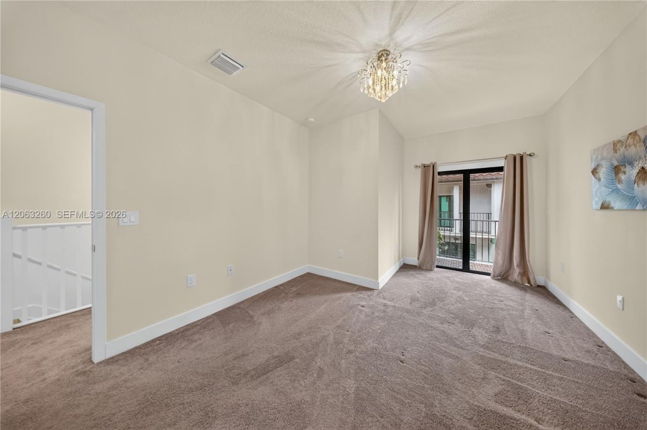 4745 NW 83rd Pkwy , Doral, FL 33166 Photo