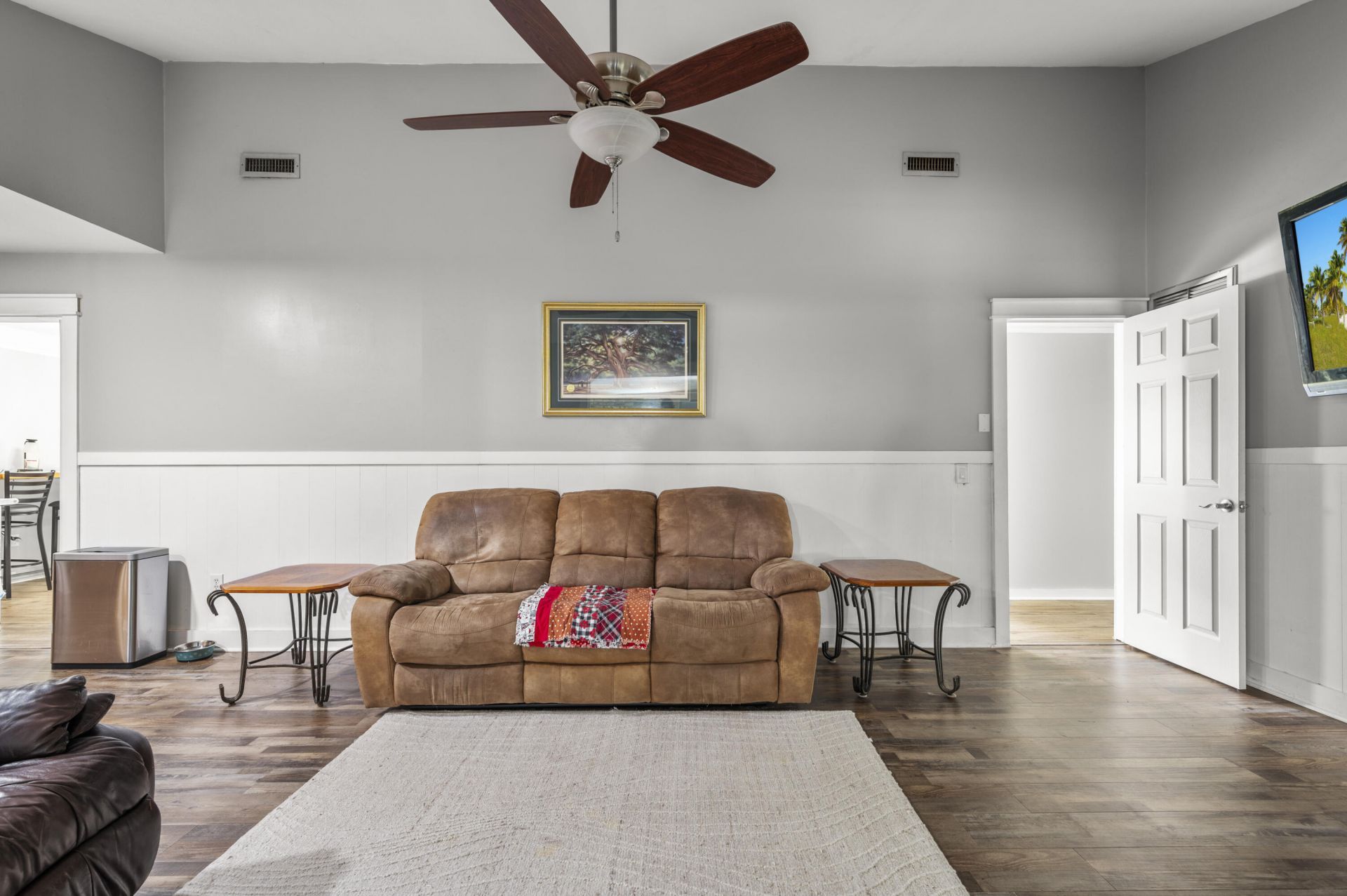 1352 Honeysuckle Lane Photo 11