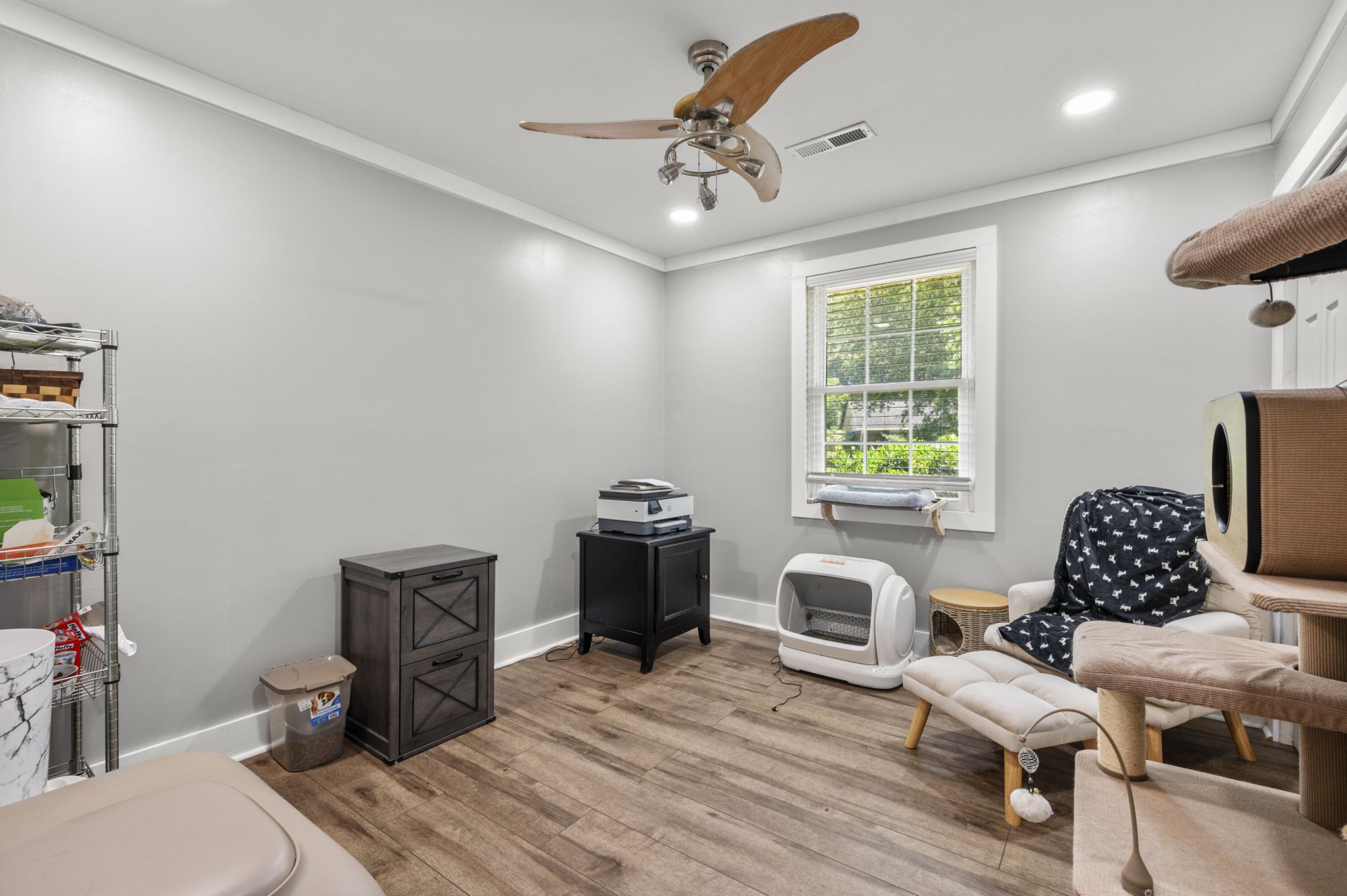 1352 Honeysuckle Lane Photo 15