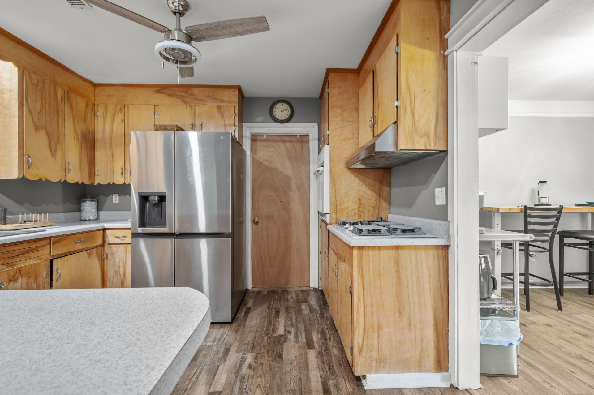 1352 Honeysuckle Lane Photo 5