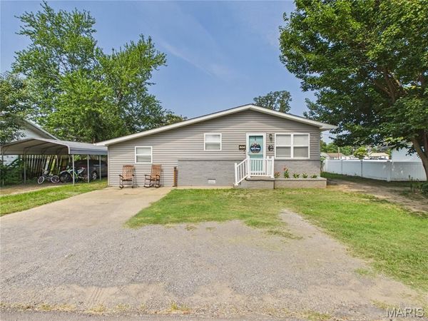806 N Miller Street , Bernie, MO 63822