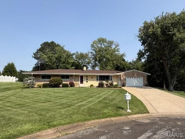 12216 CHERYL Court , St Louis, MO 63128