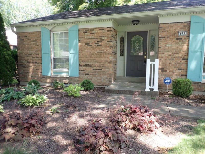 688 Buff Court, Springfield Twp., OH 45231 Photo 2