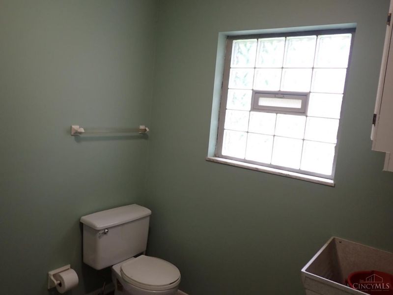 688 Buff Court, Springfield Twp., OH 45231 Photo 23
