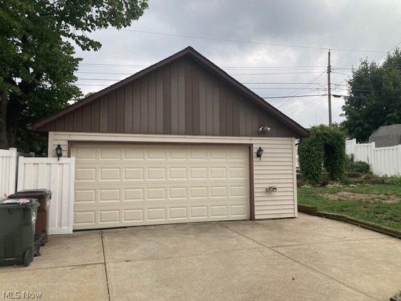 3071 Hetzel Drive , Parma, OH 44134 Photo 21