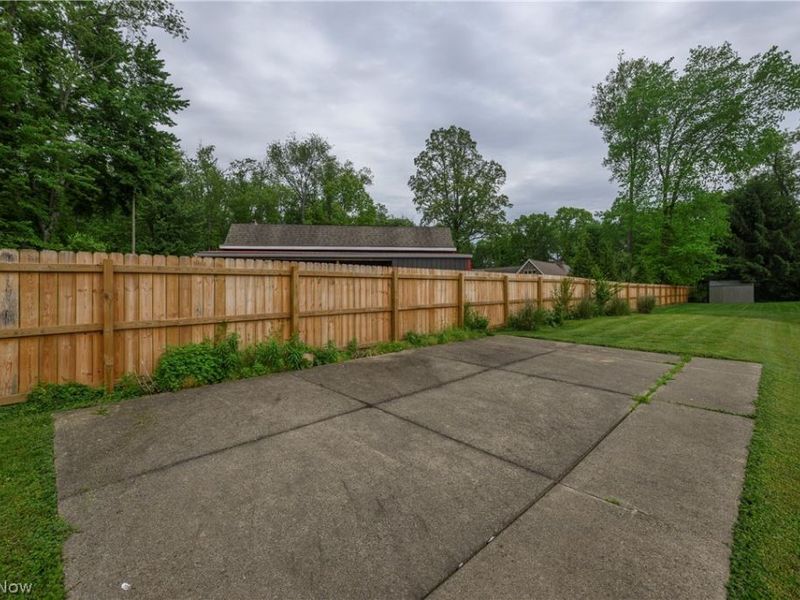 1150 Rolena Circle NW, Canton, OH 44708 Photo 10