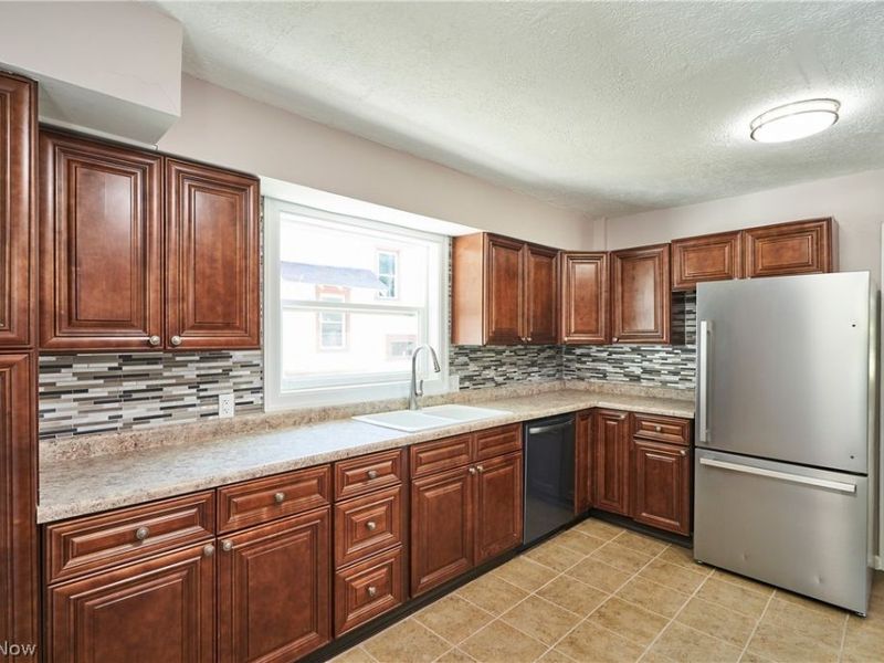 1102 Diagonal Road , Akron, OH 44320 Photo 16