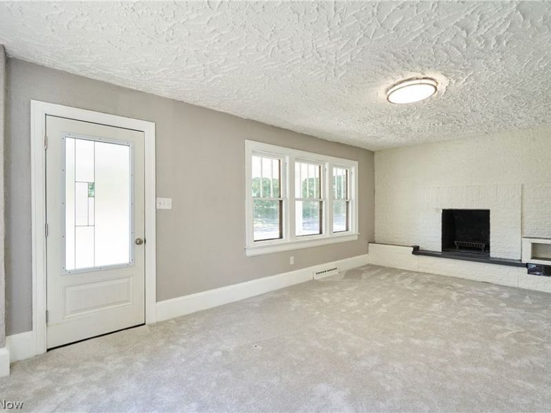 1102 Diagonal Road , Akron, OH 44320 Photo 8