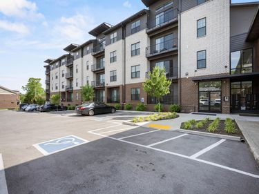 231 Walton Avenue, Unit 402, Lexington, KY 40502