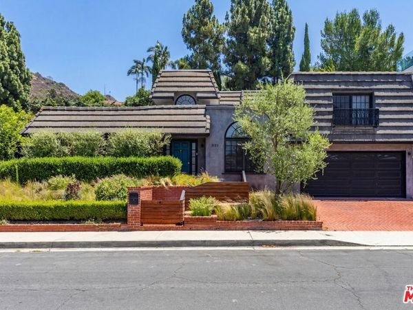 3122 Dona Susana Drive, Los Angeles, CA 91604
