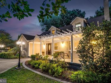 8049 IDYLWOOD ROAD, DUNN LORING, VA 22027