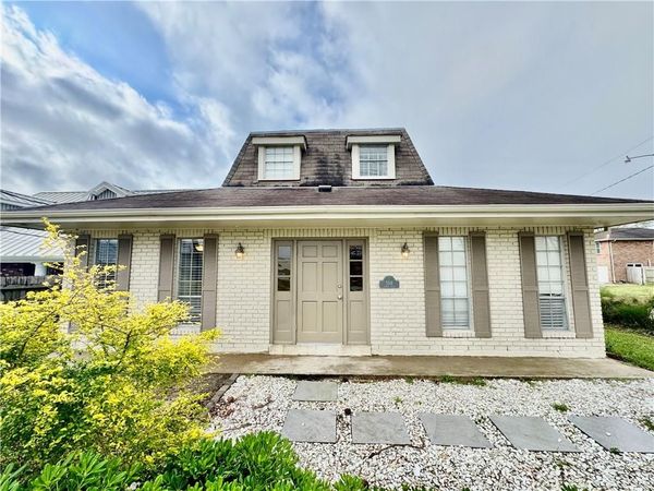 5116 AVRON Boulevard , Metairie, LA 70006