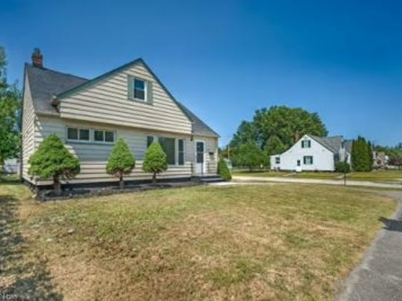756 E 249th Street, Euclid, OH 44123 Photo 5