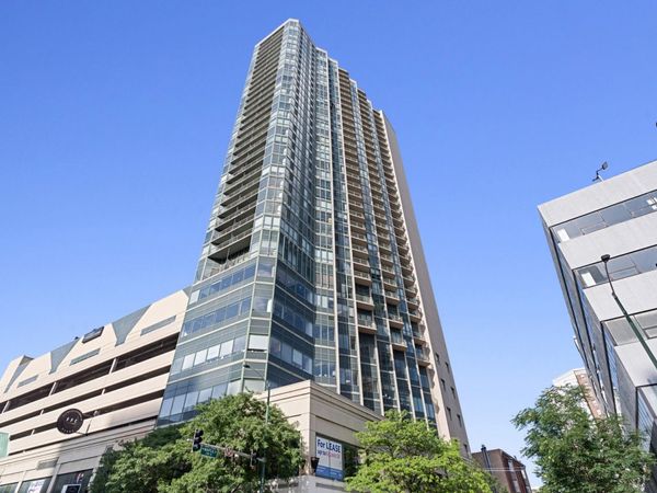 111 W Maple Street , Unit 3004, Chicago, IL 60610