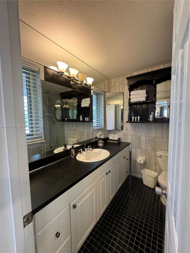 1660 NE 25th Ave, Pompano Beach, FL 33062 Photo