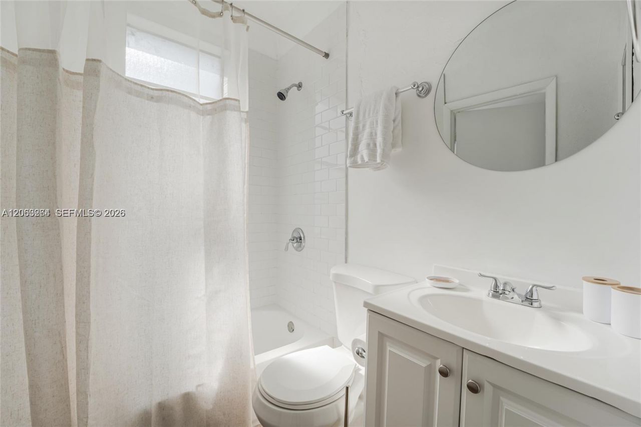 301 SW 10th Ave , Unit 4, Miami, FL 33130 Photo