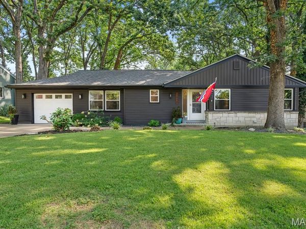 1414 Grant Road, Webster Groves, MO 63119