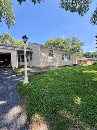 413 Hillside Drive , Collinsville, IL 62234 Main Photo
