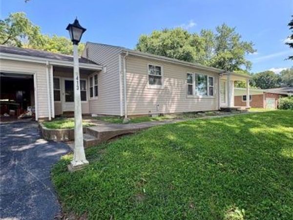 413 Hillside Drive , Collinsville, IL 62234
