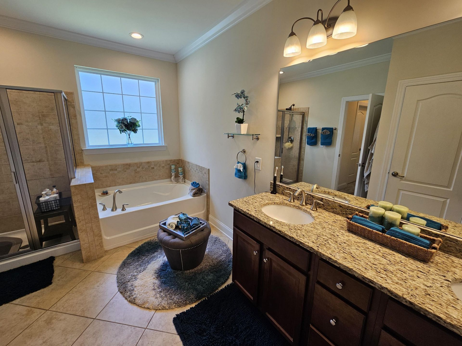 962 Henry James Dr.  Photo 17