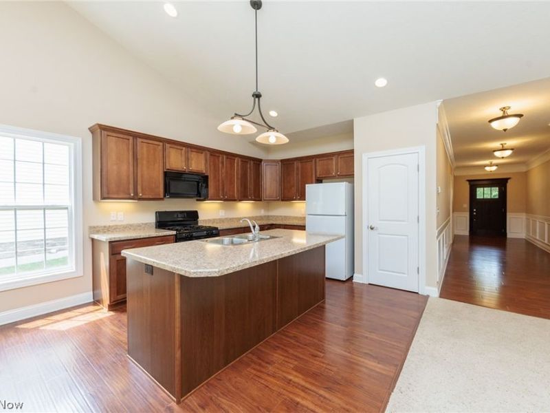 8541 Alexis Drive, Macedonia, OH 44056 Photo 7
