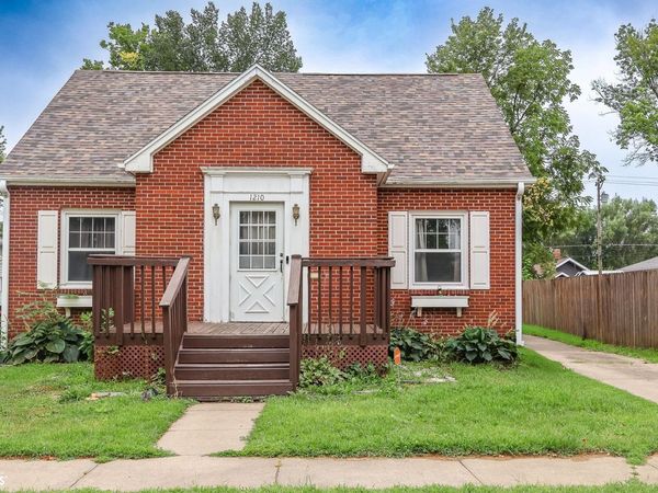 1210 Division Street, Webster City, IA 50595