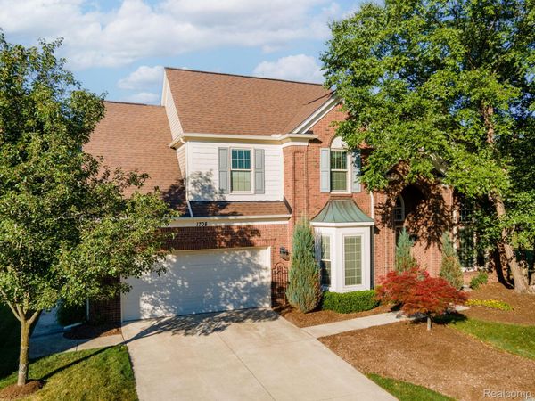 1708 Devonwood Drive, Rochester Hills, Mi 48306