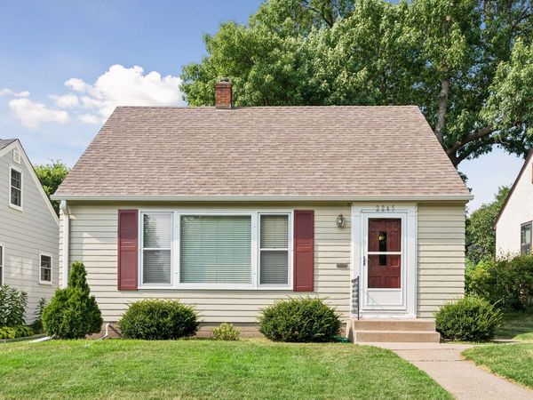 2245 Highland Parkway, Saint Paul, MN 55116
