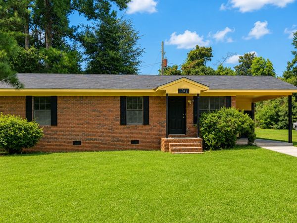 187 Upson Street NE, Pelham, GA 31779