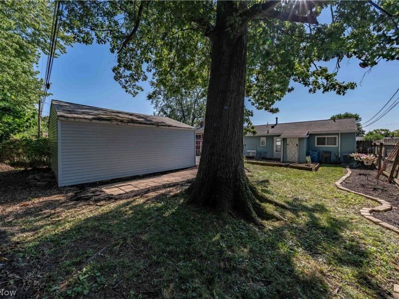 303 Erieview Boulevard, Sheffield Lake, OH 44054 Photo 31